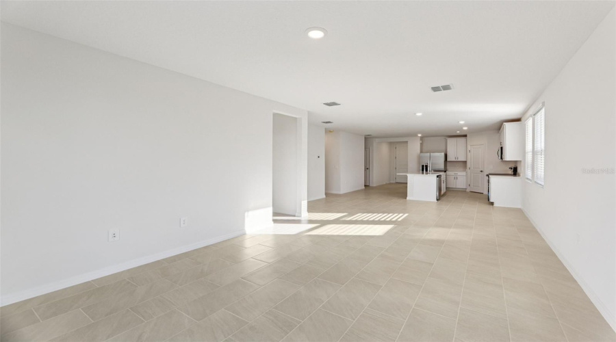 DAVENPORT, Florida 33837, 3 Bedrooms Bedrooms, ,2 BathroomsBathrooms,Residential,For Sale,MUD CANYON,0,MFRO6358408