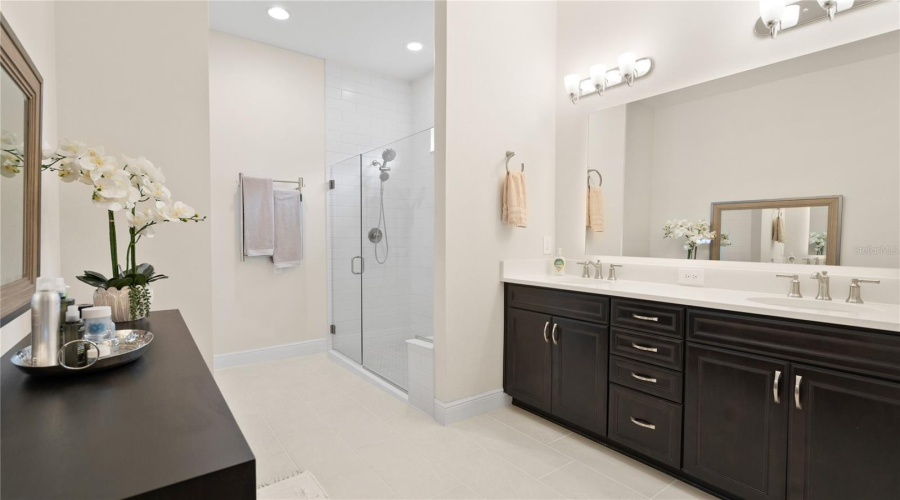 KISSIMMEE, Florida 34747, 2 Bedrooms Bedrooms, ,2 BathroomsBathrooms,Residential,For Sale,LIMESTONE,0,MFRO6358742