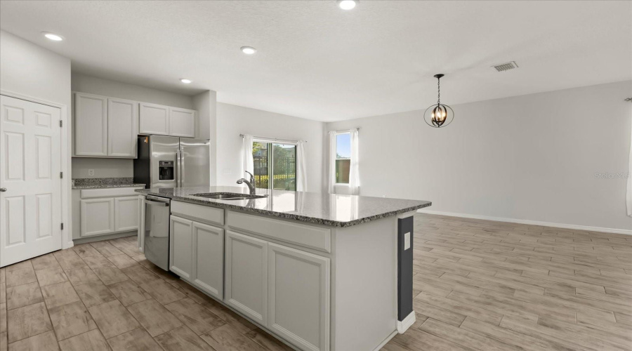 DAVENPORT, Florida 33896, 4 Bedrooms Bedrooms, ,2 BathroomsBathrooms,Residential,For Sale,ABERDEEN,0,MFRO6358760