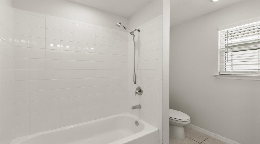 DAVENPORT, Florida 33896, 4 Bedrooms Bedrooms, ,2 BathroomsBathrooms,Residential,For Sale,ABERDEEN,0,MFRO6358760