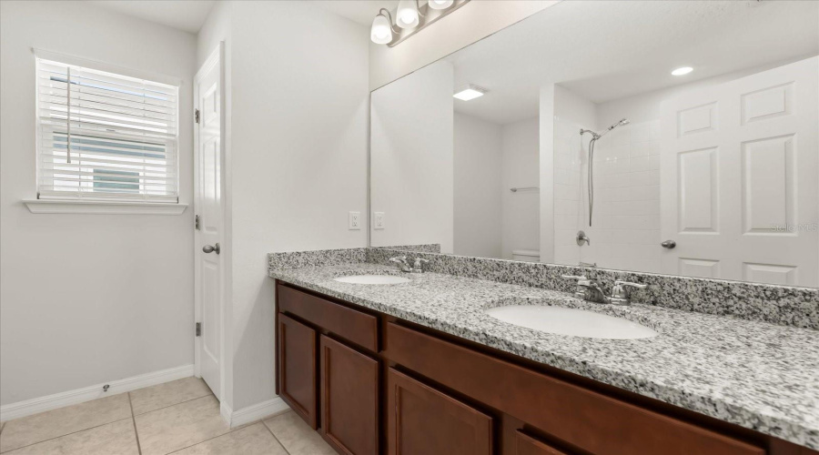 DAVENPORT, Florida 33896, 4 Bedrooms Bedrooms, ,2 BathroomsBathrooms,Residential,For Sale,ABERDEEN,0,MFRO6358760