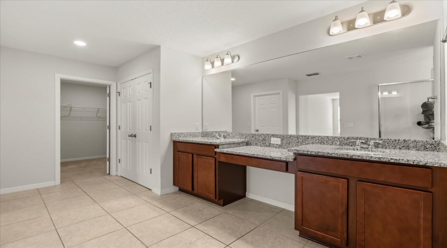 DAVENPORT, Florida 33896, 4 Bedrooms Bedrooms, ,2 BathroomsBathrooms,Residential,For Sale,ABERDEEN,0,MFRO6358760