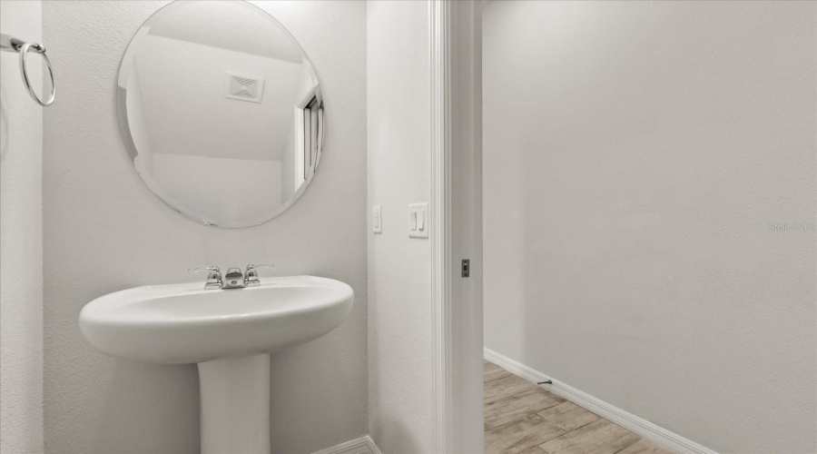 DAVENPORT, Florida 33896, 4 Bedrooms Bedrooms, ,2 BathroomsBathrooms,Residential,For Sale,ABERDEEN,0,MFRO6358760