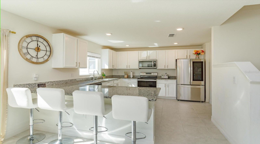 DAVENPORT, Florida 33897, 4 Bedrooms Bedrooms, ,2 BathroomsBathrooms,Residential,For Sale,PAPAYA,0,MFRG5104059