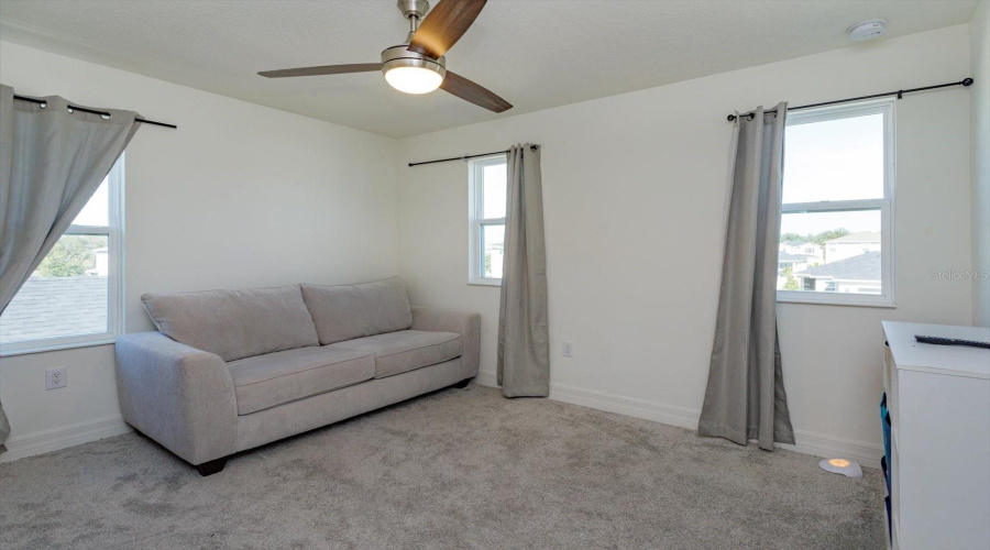 DAVENPORT, Florida 33897, 4 Bedrooms Bedrooms, ,2 BathroomsBathrooms,Residential,For Sale,PAPAYA,0,MFRG5104059