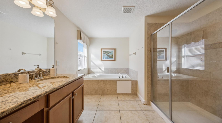 KISSIMMEE, Florida 34747, 6 Bedrooms Bedrooms, ,5 BathroomsBathrooms,Residential,For Sale,CANDY PALM,0,MFRO6357524