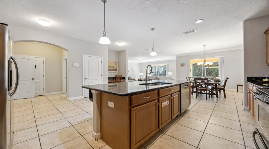 KISSIMMEE, Florida 34747, 6 Bedrooms Bedrooms, ,5 BathroomsBathrooms,Residential,For Sale,CANDY PALM,0,MFRO6357524