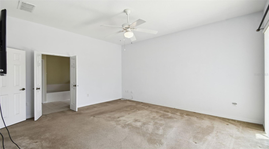 DAVENPORT, Florida 33837, 5 Bedrooms Bedrooms, ,3 BathroomsBathrooms,Residential,For Sale,CADIZ,0,MFRS5126628