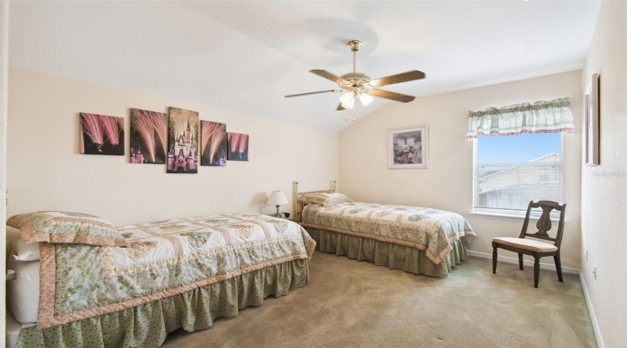 Bedroom #4 (twin beds)