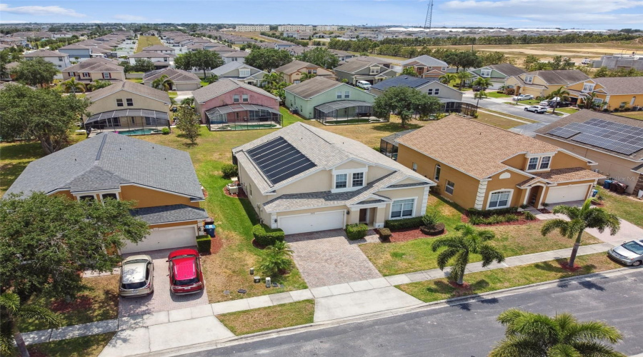 DAVENPORT, Florida 33837, 5 Bedrooms Bedrooms, ,3 BathroomsBathrooms,Residential,For Sale,CADIZ,0,MFRS5126628