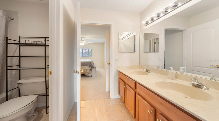 ORLANDO, Florida 32836, 5 Bedrooms Bedrooms, ,3 BathroomsBathrooms,Residential,For Sale,WISCANE,0,MFRO6358607