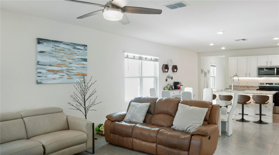 DAVENPORT, Florida 33837, 3 Bedrooms Bedrooms, ,2 BathroomsBathrooms,Residential,For Sale,HOLODAK,0,MFRS5136884