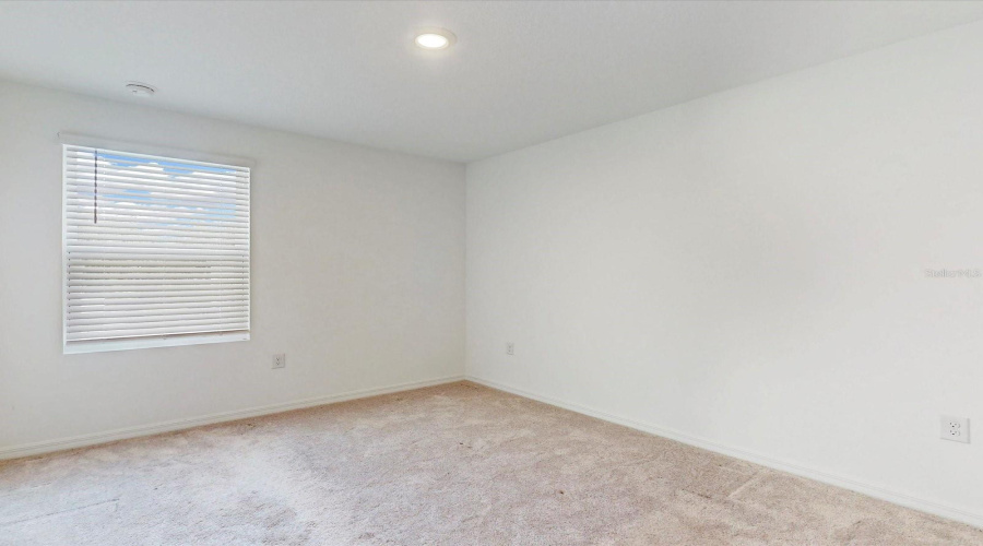 DAVENPORT, Florida 33837, 3 Bedrooms Bedrooms, ,2 BathroomsBathrooms,Residential,For Sale,CANARY,0,MFRS5138188