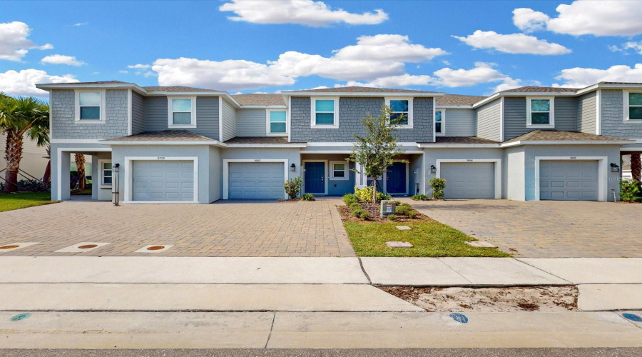 DAVENPORT, Florida 33837, 3 Bedrooms Bedrooms, ,2 BathroomsBathrooms,Residential,For Sale,CANARY,0,MFRS5138188