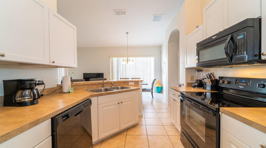 DAVENPORT, Florida 33897, 3 Bedrooms Bedrooms, ,2 BathroomsBathrooms,Residential,For Sale,BRUNELLO,0,MFRS5137559