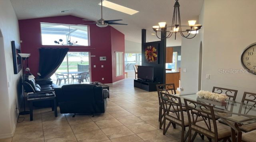 KISSIMMEE, Florida 34747, 4 Bedrooms Bedrooms, ,3 BathroomsBathrooms,Residential,For Sale,ONEIDA,0,MFRO6358789