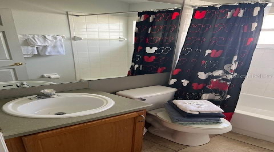 KISSIMMEE, Florida 34747, 4 Bedrooms Bedrooms, ,3 BathroomsBathrooms,Residential,For Sale,ONEIDA,0,MFRO6358789