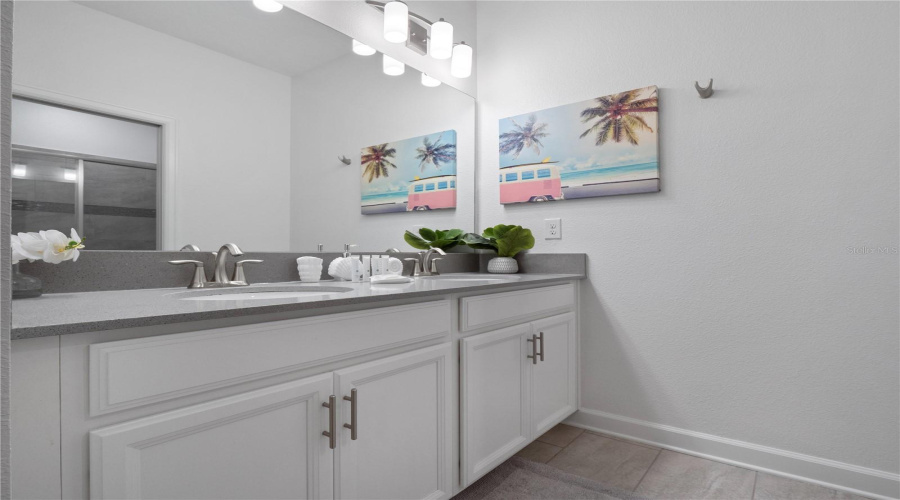 DAVENPORT, Florida 33896, 6 Bedrooms Bedrooms, ,6 BathroomsBathrooms,Residential,For Sale,PEBBLE BEACH,0,MFRS5130681