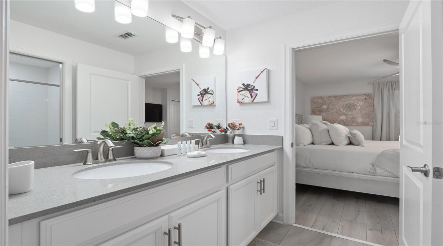 DAVENPORT, Florida 33896, 6 Bedrooms Bedrooms, ,6 BathroomsBathrooms,Residential,For Sale,PEBBLE BEACH,0,MFRS5130681