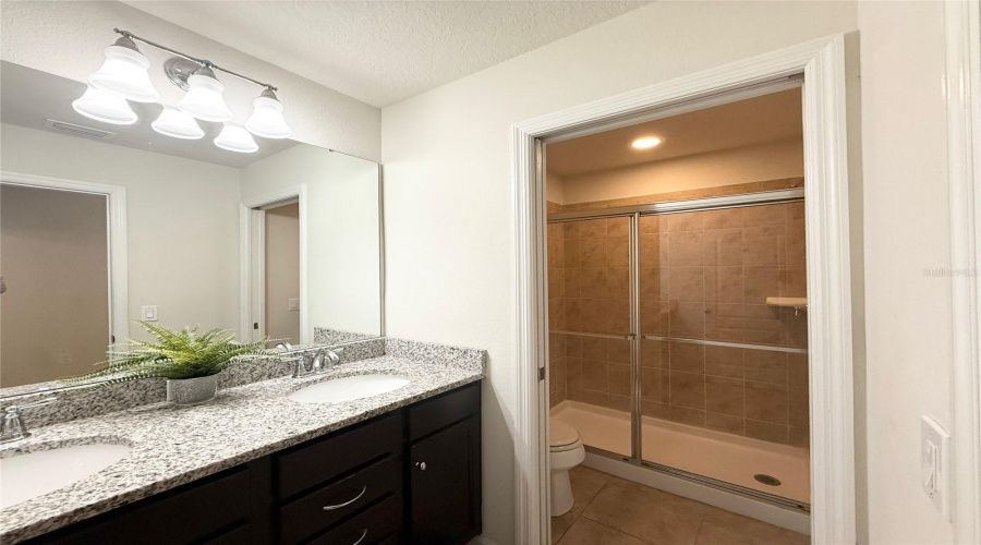 KISSIMMEE, Florida 34747, 9 Bedrooms Bedrooms, ,6 BathroomsBathrooms,Residential,For Sale,LIMA,0,MFRO6359137