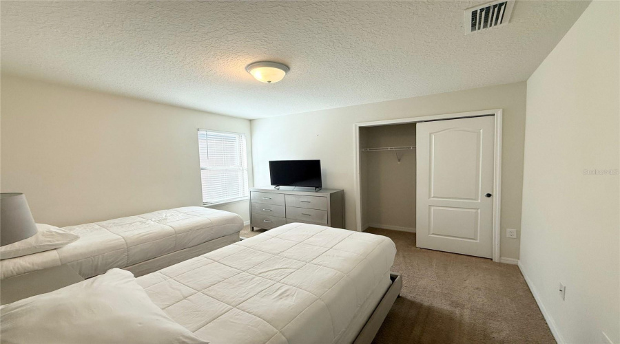 KISSIMMEE, Florida 34747, 9 Bedrooms Bedrooms, ,6 BathroomsBathrooms,Residential,For Sale,LIMA,0,MFRO6359137