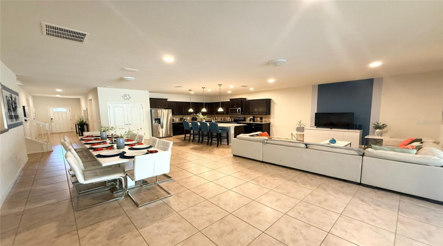 KISSIMMEE, Florida 34747, 9 Bedrooms Bedrooms, ,6 BathroomsBathrooms,Residential,For Sale,LIMA,0,MFRO6359137