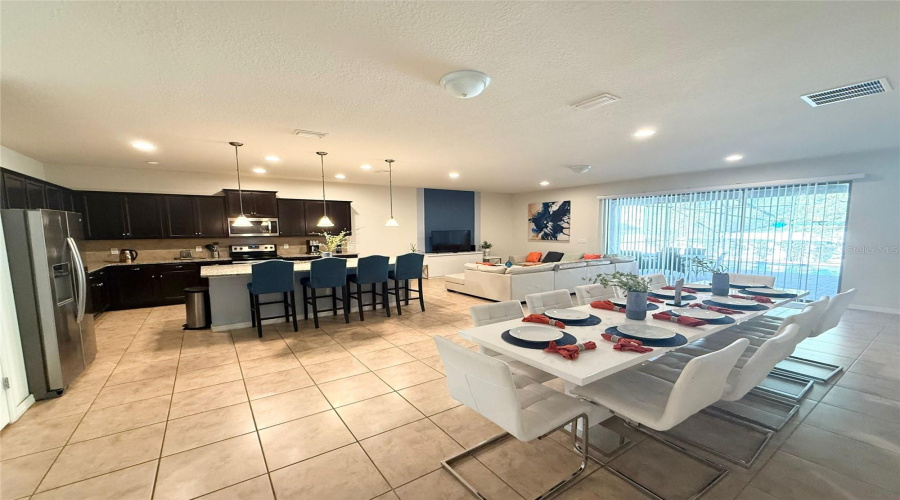 KISSIMMEE, Florida 34747, 9 Bedrooms Bedrooms, ,6 BathroomsBathrooms,Residential,For Sale,LIMA,0,MFRO6359137