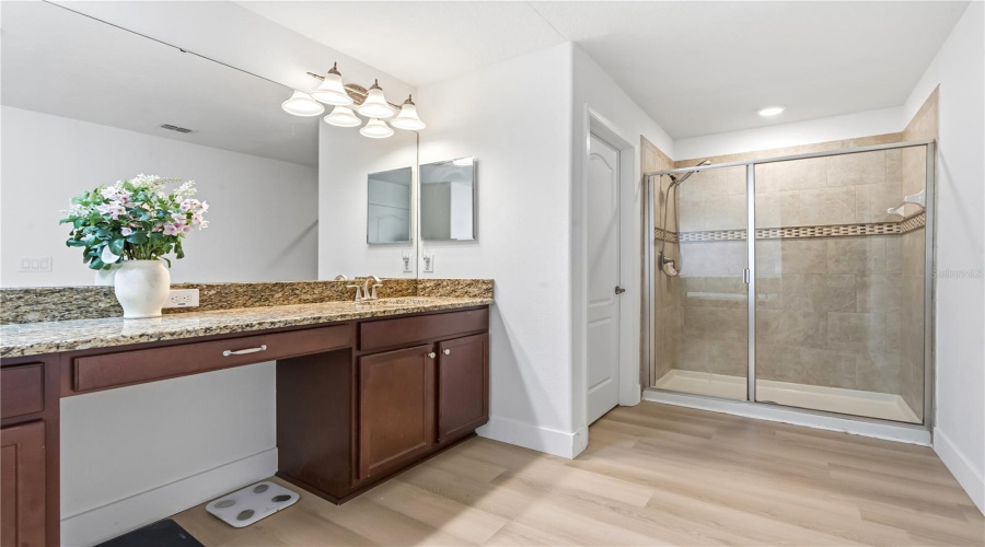 KISSIMMEE, Florida 34747, 5 Bedrooms Bedrooms, ,5 BathroomsBathrooms,Residential,For Sale,BANANA PALM,0,MFRO6358978