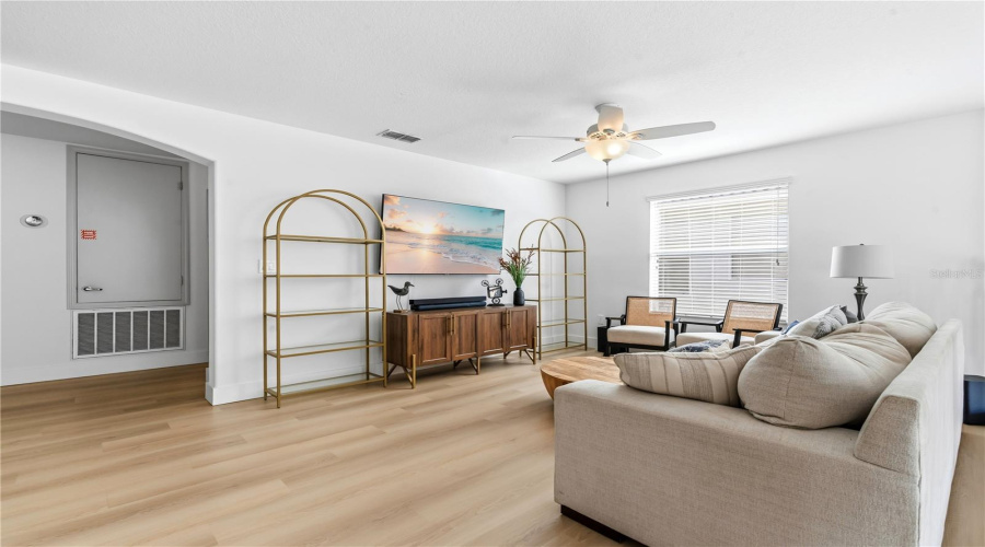 KISSIMMEE, Florida 34747, 5 Bedrooms Bedrooms, ,5 BathroomsBathrooms,Residential,For Sale,BANANA PALM,0,MFRO6358978