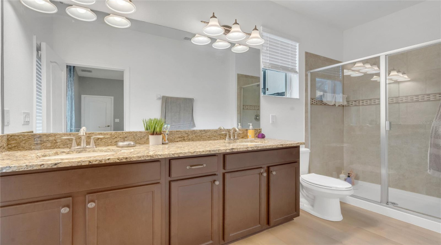 KISSIMMEE, Florida 34747, 5 Bedrooms Bedrooms, ,5 BathroomsBathrooms,Residential,For Sale,BANANA PALM,0,MFRO6358978