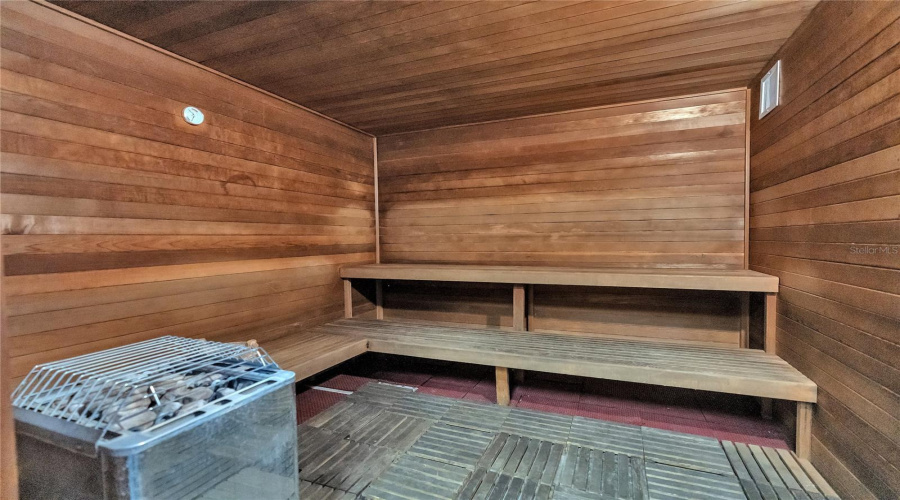 KISSIMMEE, Florida 34747, 5 Bedrooms Bedrooms, ,5 BathroomsBathrooms,Residential,For Sale,BANANA PALM,0,MFRO6358978