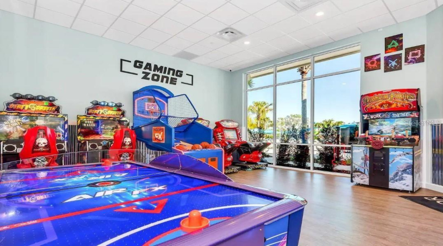 DAVENPORT, Florida 33897, 5 Bedrooms Bedrooms, ,4 BathroomsBathrooms,Residential,For Sale,PARADISE,0,MFRS5138229