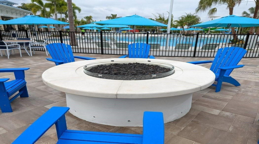 DAVENPORT, Florida 33897, 5 Bedrooms Bedrooms, ,4 BathroomsBathrooms,Residential,For Sale,PARADISE,0,MFRS5138229