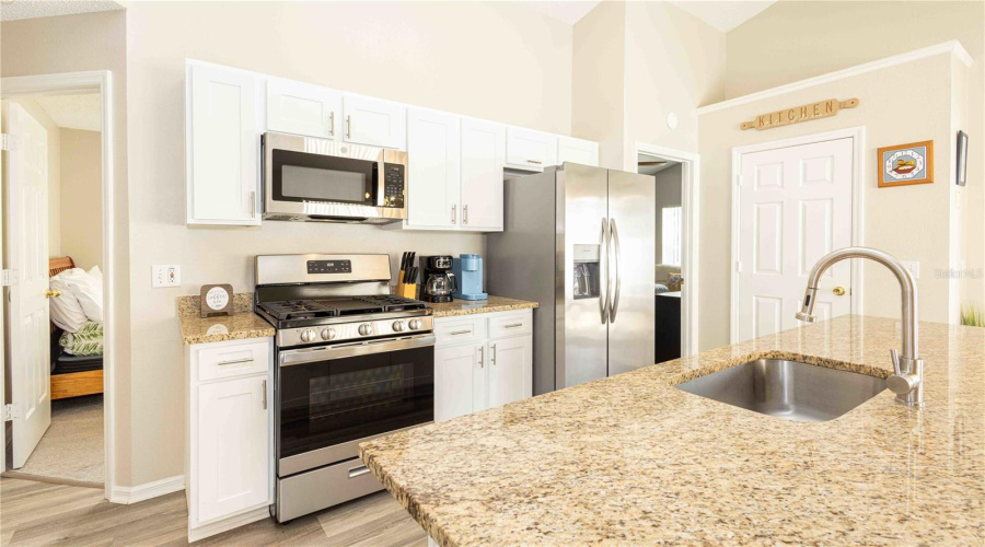 DAVENPORT, Florida 33897, 3 Bedrooms Bedrooms, ,2 BathroomsBathrooms,Residential,For Sale,SONJA,0,MFRO6319055