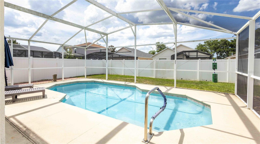 DAVENPORT, Florida 33897, 3 Bedrooms Bedrooms, ,2 BathroomsBathrooms,Residential,For Sale,SONJA,0,MFRO6319055