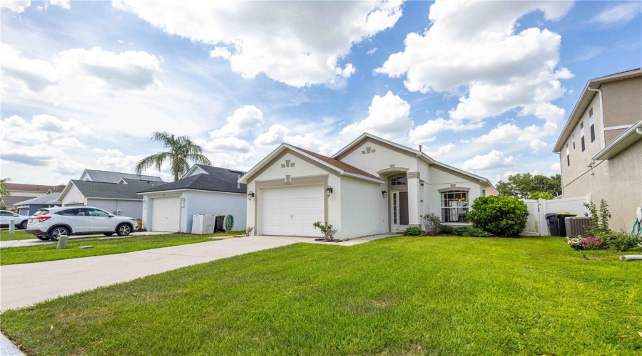 DAVENPORT, Florida 33897, 3 Bedrooms Bedrooms, ,2 BathroomsBathrooms,Residential,For Sale,SONJA,0,MFRO6319055