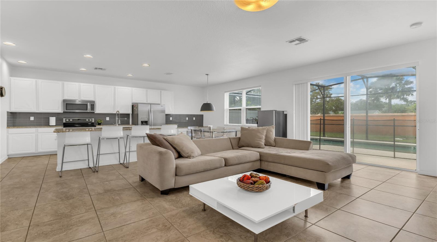 KISSIMMEE, Florida 34746, 4 Bedrooms Bedrooms, ,3 BathroomsBathrooms,Residential,For Sale,LAS FUENTES,0,MFRO6350938