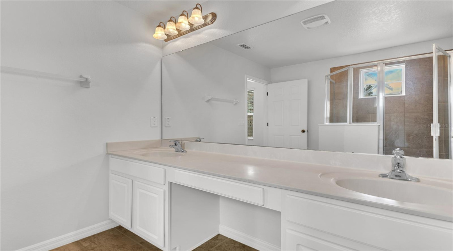 KISSIMMEE, Florida 34746, 4 Bedrooms Bedrooms, ,3 BathroomsBathrooms,Residential,For Sale,LAS FUENTES,0,MFRO6350938