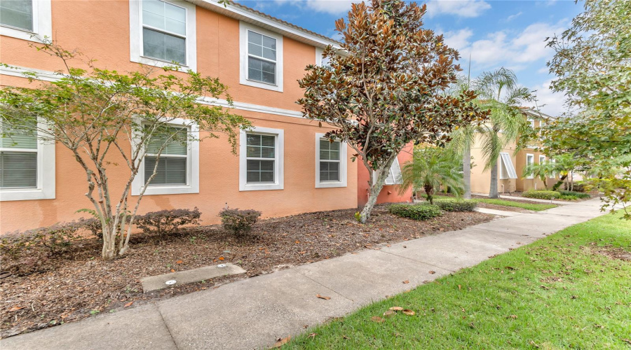 KISSIMMEE, Florida 34746, 4 Bedrooms Bedrooms, ,3 BathroomsBathrooms,Residential,For Sale,LAS FUENTES,0,MFRO6350938