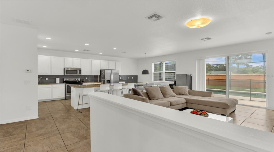 KISSIMMEE, Florida 34746, 4 Bedrooms Bedrooms, ,3 BathroomsBathrooms,Residential,For Sale,LAS FUENTES,0,MFRO6350938