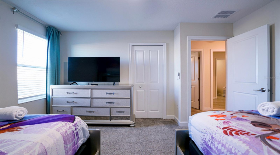 KISSIMMEE, Florida 34746, 9 Bedrooms Bedrooms, ,5 BathroomsBathrooms,Residential,For Sale,NARRATIVE,0,MFRO6359180