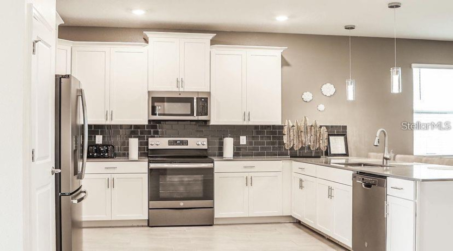 KISSIMMEE, Florida 34746, 9 Bedrooms Bedrooms, ,5 BathroomsBathrooms,Residential,For Sale,NARRATIVE,0,MFRO6359180