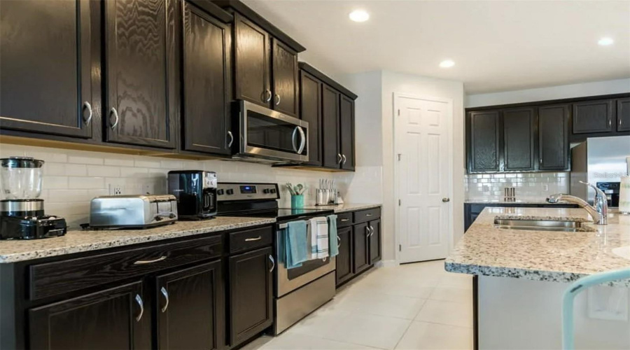 KISSIMMEE, Florida 34747, 7 Bedrooms Bedrooms, ,6 BathroomsBathrooms,Residential,For Sale,PELICAN COVE,0,MFRO6359207