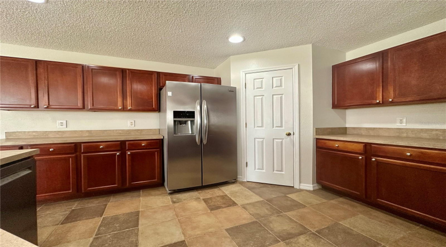 DAVENPORT, Florida 33897, 3 Bedrooms Bedrooms, ,2 BathroomsBathrooms,Residential,For Sale,RONA,0,MFRO6359132