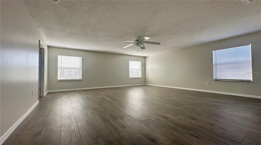 DAVENPORT, Florida 33897, 3 Bedrooms Bedrooms, ,2 BathroomsBathrooms,Residential,For Sale,RONA,0,MFRO6359132