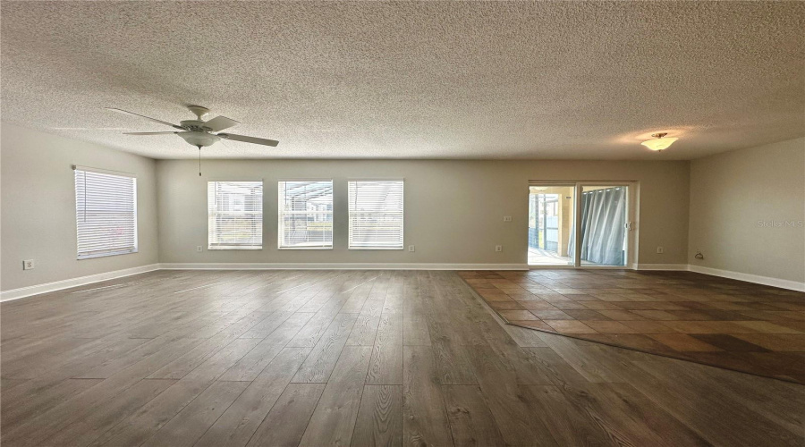 DAVENPORT, Florida 33897, 3 Bedrooms Bedrooms, ,2 BathroomsBathrooms,Residential,For Sale,RONA,0,MFRO6359132