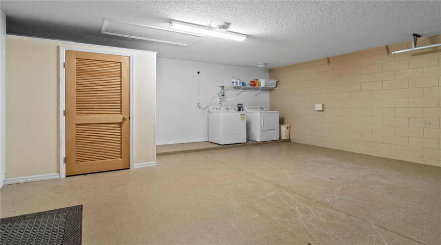 DAVENPORT, Florida 33897, 4 Bedrooms Bedrooms, ,3 BathroomsBathrooms,Residential,For Sale,SEVILLA,0,MFRO6326953