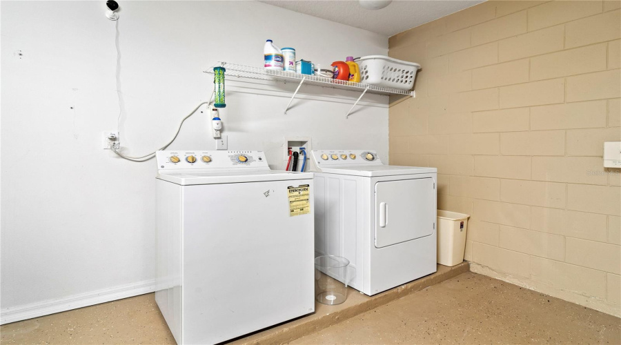 DAVENPORT, Florida 33897, 4 Bedrooms Bedrooms, ,3 BathroomsBathrooms,Residential,For Sale,SEVILLA,0,MFRO6326953