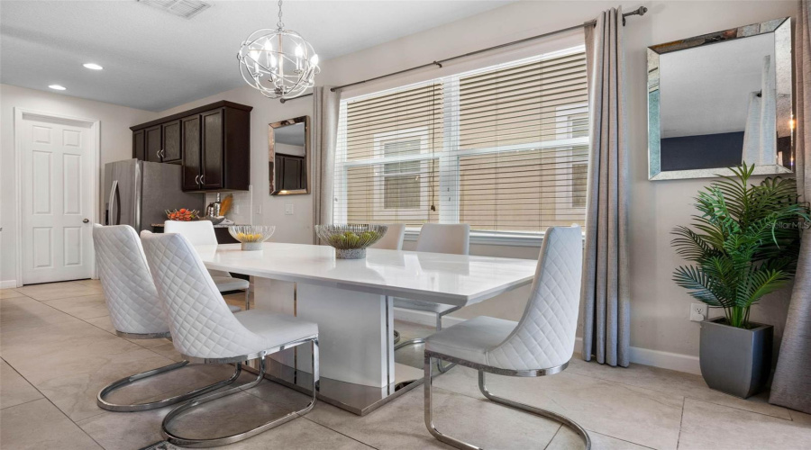 KISSIMMEE, Florida 34747, 7 Bedrooms Bedrooms, ,5 BathroomsBathrooms,Residential,For Sale,SUNSHINE RIDGE,0,MFRS5138217