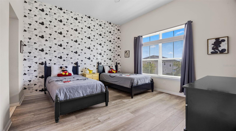 KISSIMMEE, Florida 34747, 7 Bedrooms Bedrooms, ,5 BathroomsBathrooms,Residential,For Sale,SUNSHINE RIDGE,0,MFRS5138217